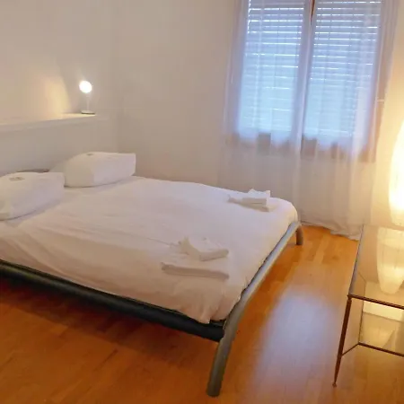 Apartment Casa Almis 3 *